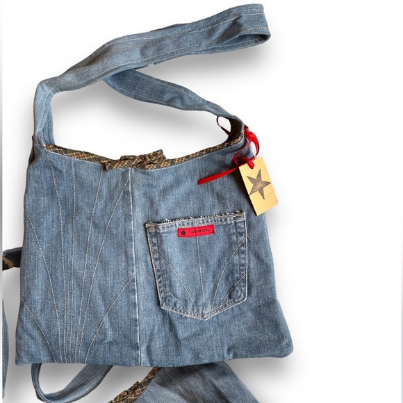 ⭐️ANDIEGIRL DENIM CROSSBODY BAG SOLD - Picture 1 of 2